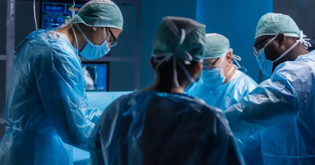 Pierwszy na świecie przeszczep serca: przełom w medycynie, który zmienił życie