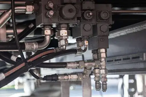 Jak odpowietrzyć sprzęgło hydrauliczne i uniknąć problemów z działaniem