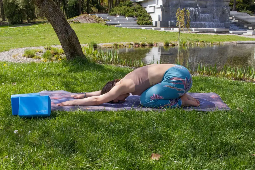 Zajęcia z jogi: Jak poprawić zdrowie i samopoczucie bez stresu