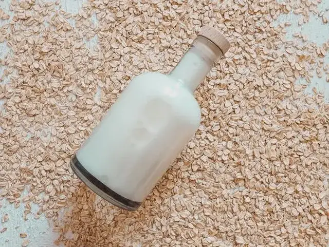 Napój owsiany właściwości – odkryj zdrowotne korzyści i ryzyka