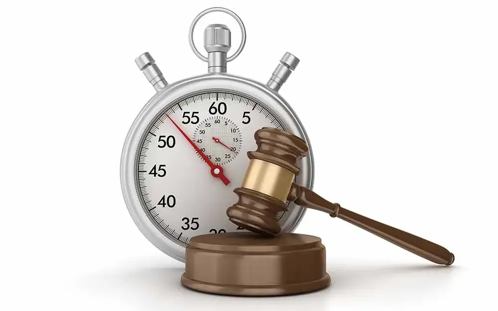 Kiedy komornik zajmie majątek za niespłaconą chwilówkę? Sprawdź, ile czasu masz!