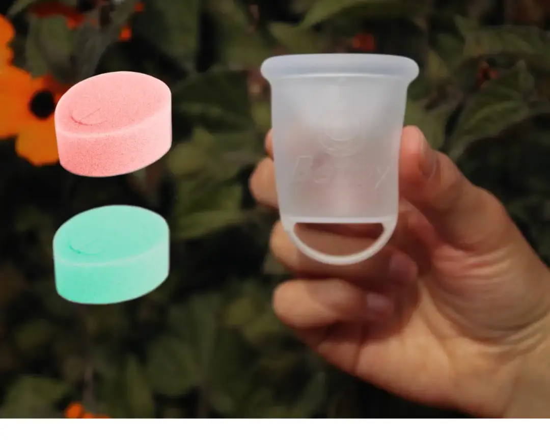 Pływanie w okresie z tamponem: Bezpieczeństwo, higiena i alternatywy