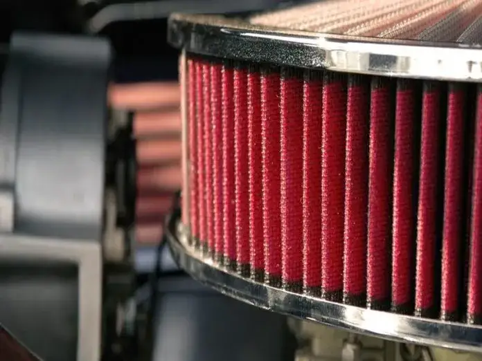 Jak działa sportowy filtr powietrza? Kluczowe funkcje i zalety