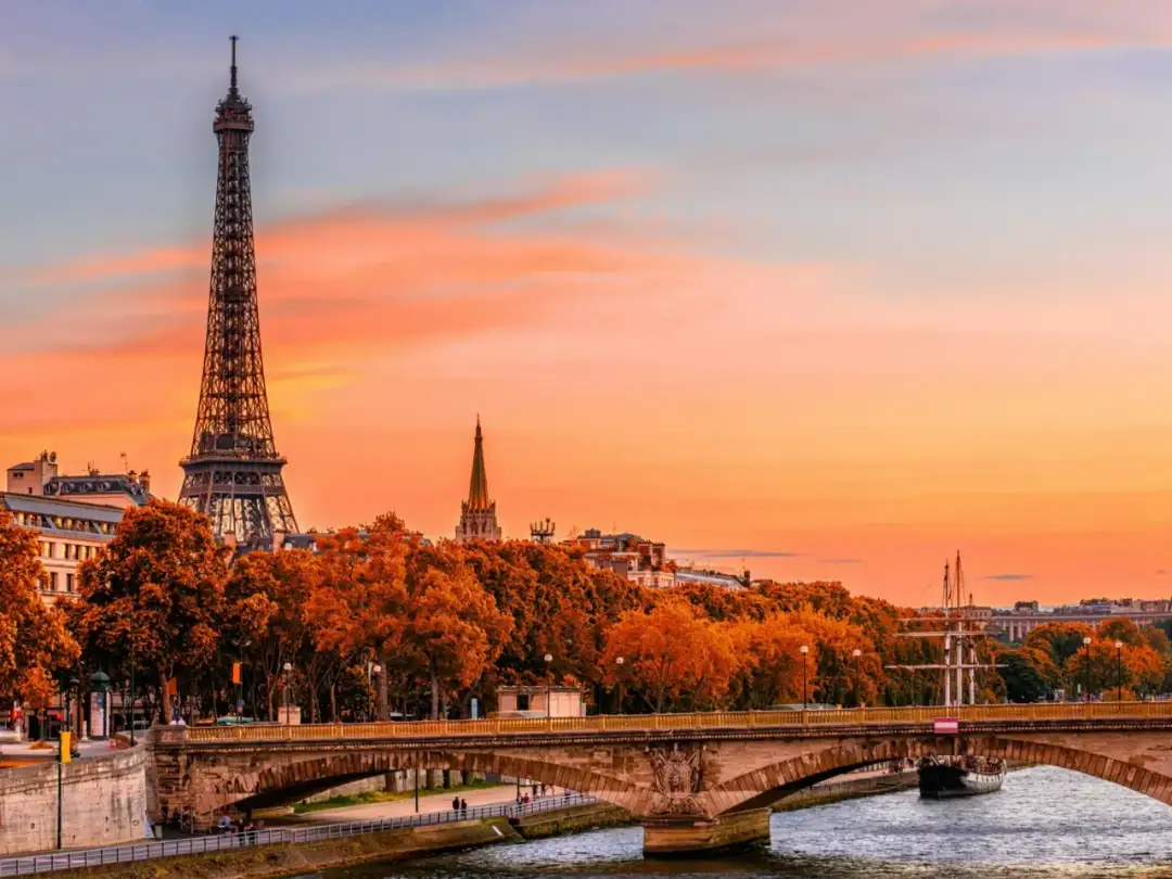 Jak wygląda Paryż? Odkryj piękno i kontrasty tego miasta