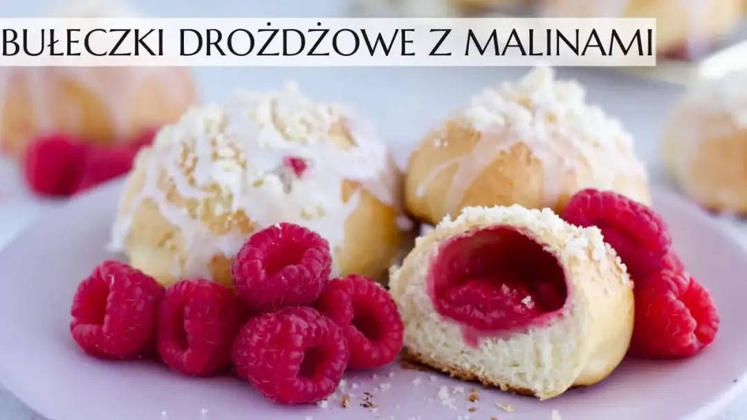Placek drożdżowy z malinami: Słodki przysmak na lato