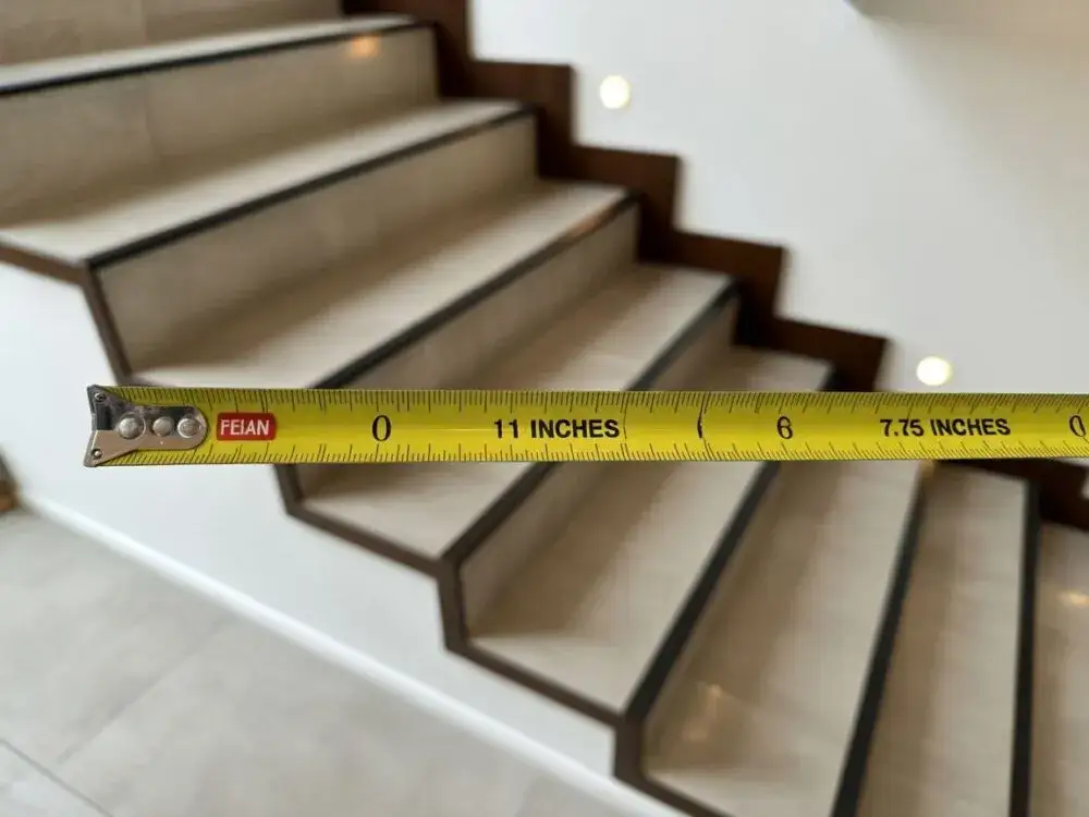 Ile schodów na piętro? Sprawdź, jak uniknąć błędów w budowie