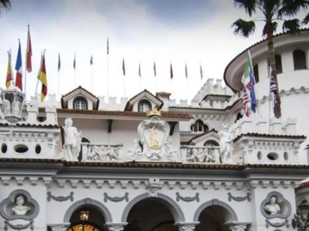 Grand Hotel La Sonrisa: il Castello delle Cerimonie tra confisca e futuro