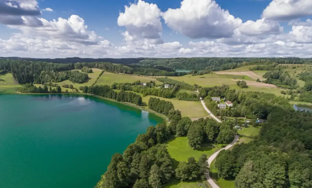 Gdzie można wykorzystać bon turystyczny bez noclegu? Odkryj możliwości