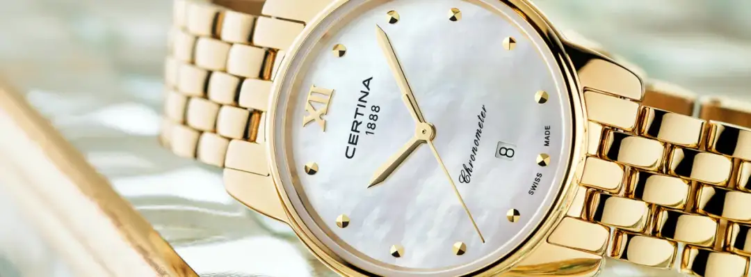 Złoty zegarek damski: Wybierz i noś z klasą! Porady eksperta