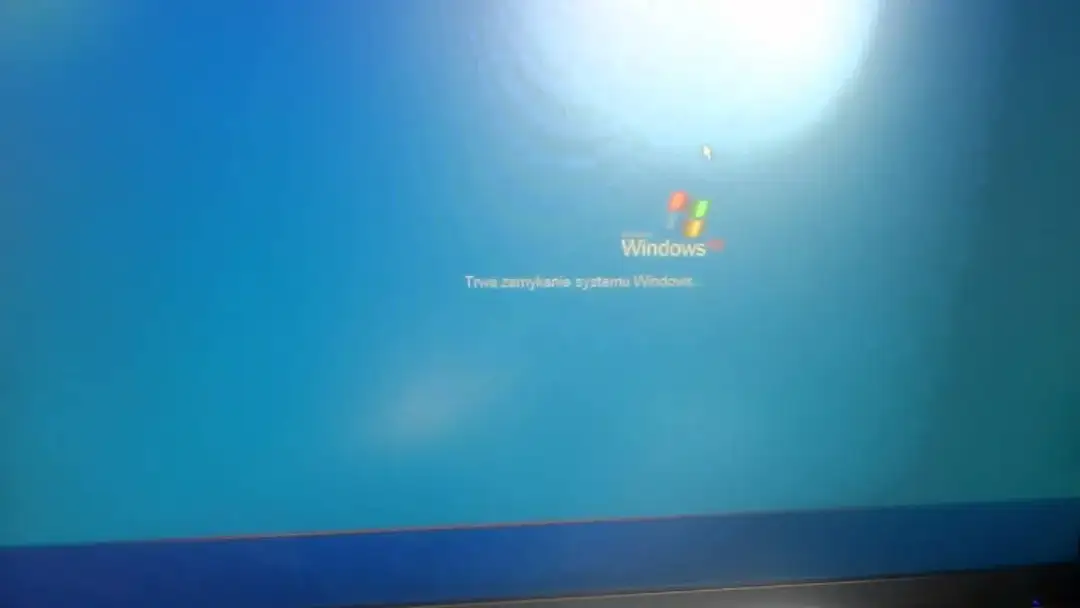Jak pobrać Windows XP bez ryzyka i z zachowaniem legalności