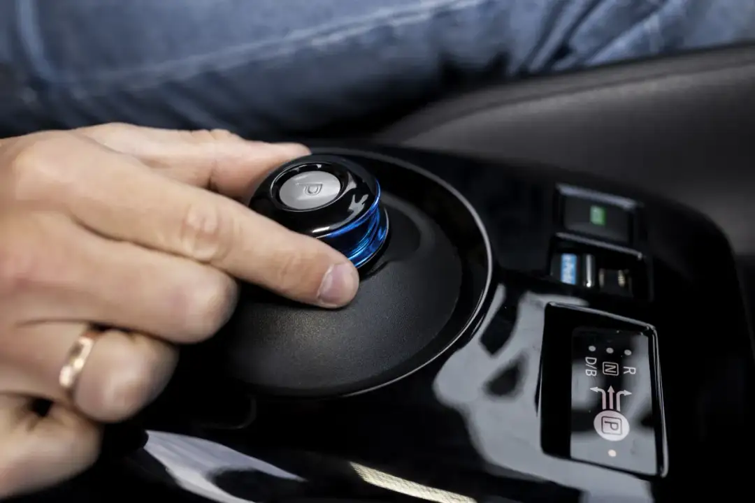 Jaki bezpiecznik do zapalniczki samochodowej? Uniknij kosztownych błędów