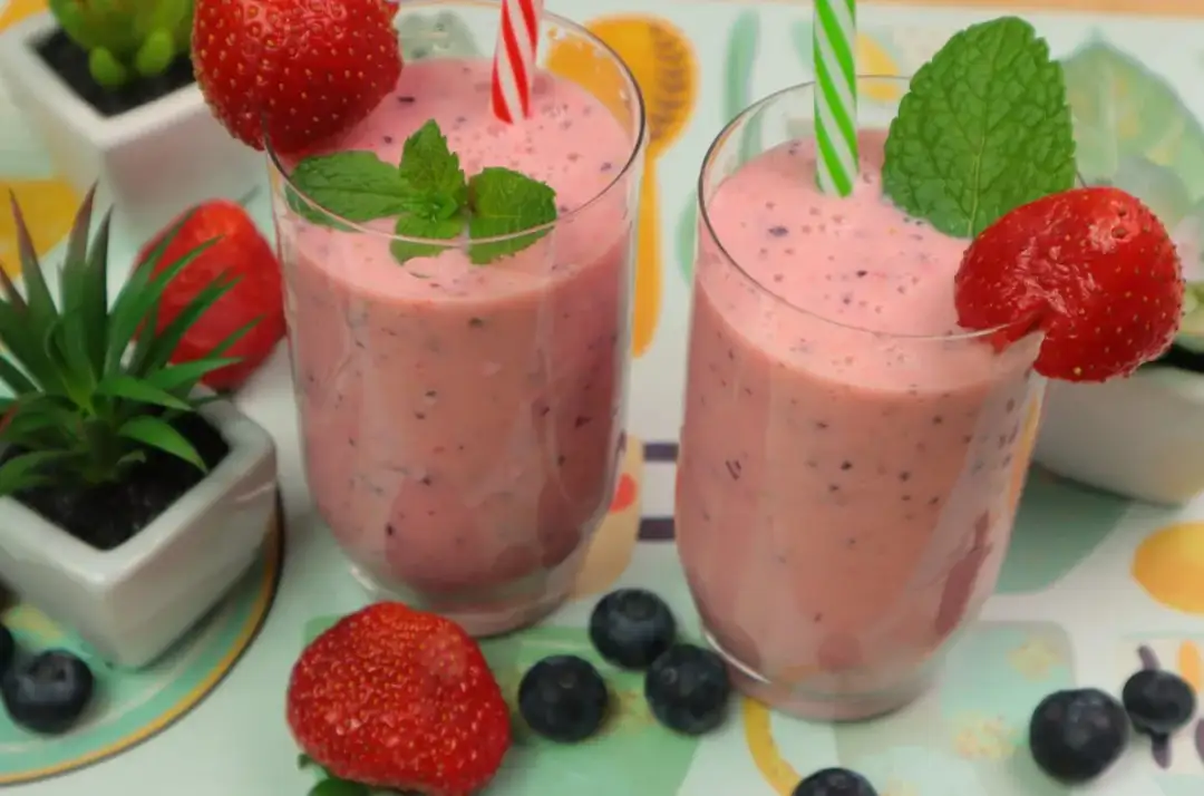 Prosty przepis na koktajl borówkowy, który zachwyci smakiem i zdrowiem