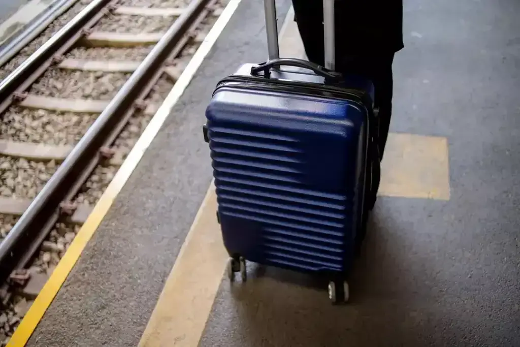 Walizki policarbon czy polipropylen - co wybrać, by nie żałować?