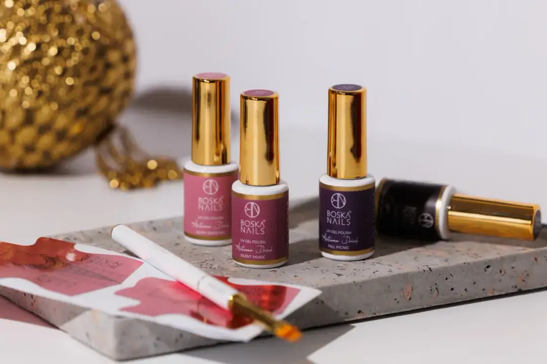 Manicure hybrydowy z nadbudową: co to jest i dlaczego warto?