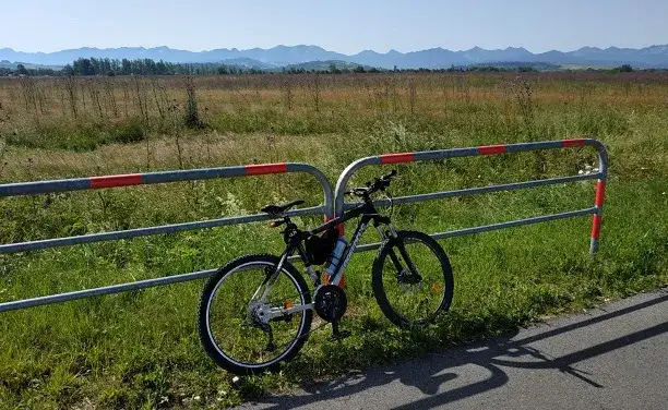 Najlepsze trasy rowerowe z Nowego Targu do Słowacji - odkryj piękno