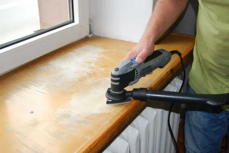 Jak odnowić drewniany parapet: 10 praktycznych wskazówek