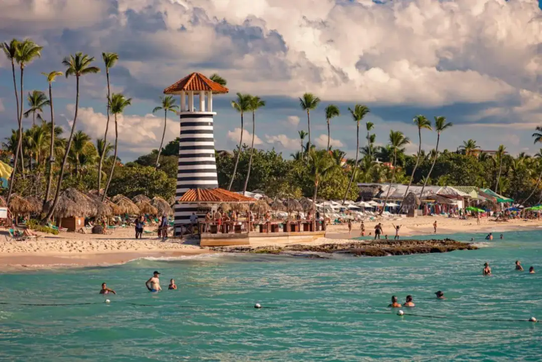 Co warto przywieźć z Dominikany – najlepsze pamiątki i lokalne skarby