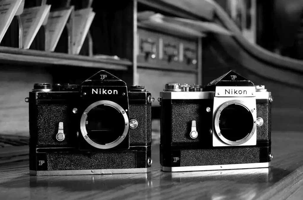 Jak używać aparatu na klisze: Przewodnik dla początkujących