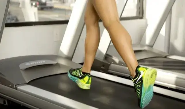 Jak biegać na bieżni żeby schudnąć - skuteczne techniki i porady