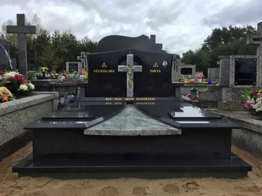 Pomniki podwójne: Jak wybrać elegancki i trwały symbol pamięci? Pomniki podwójne: Jak wybrać elegancki i trwały symbol pamięci?