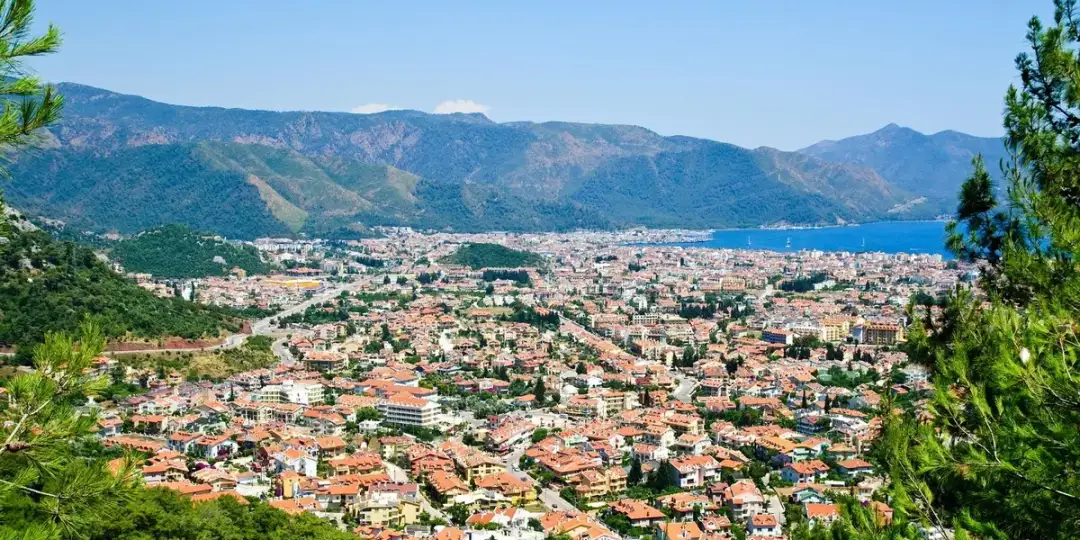 Czy Turcja jest bezpieczna dla turystów? Ważne informacje i wskazówki.