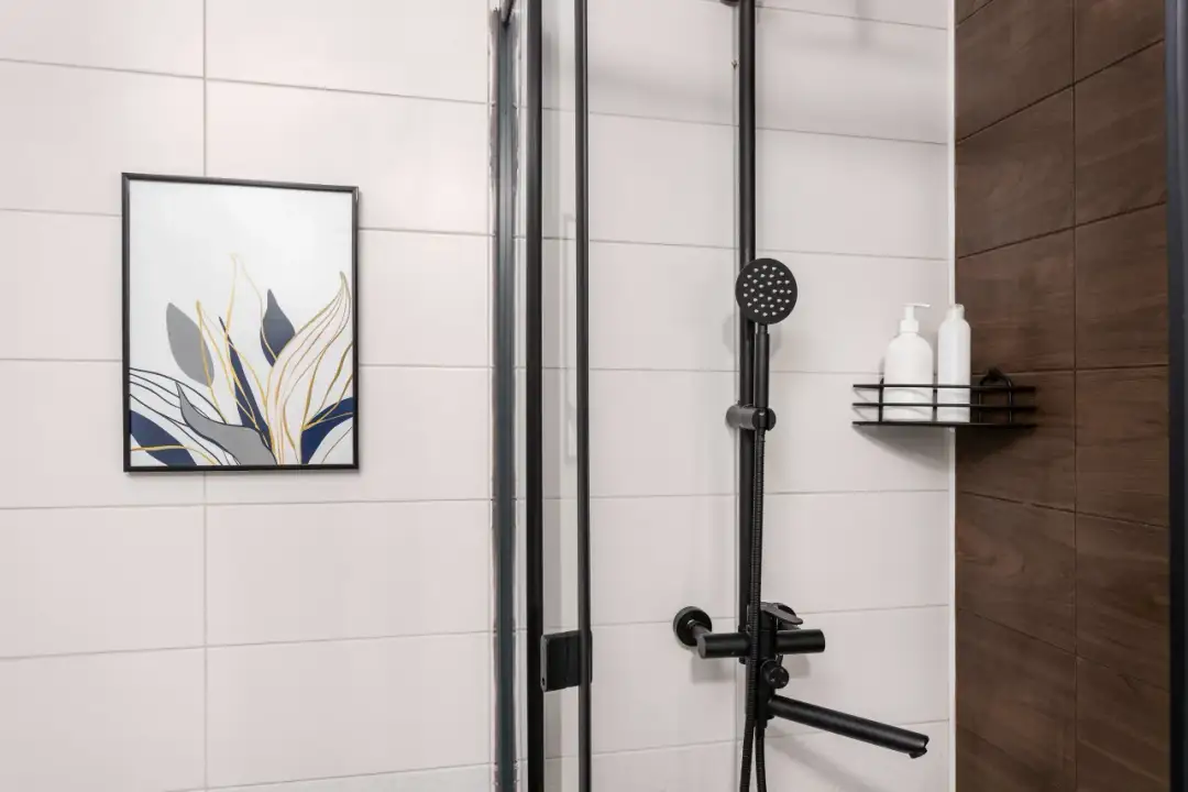 Jak zamontować baterie prysznicową bez błędów i zbędnych kosztów