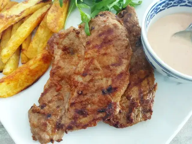 Karkówka z grilla w piekarniku - soczysty przepis na idealne danie