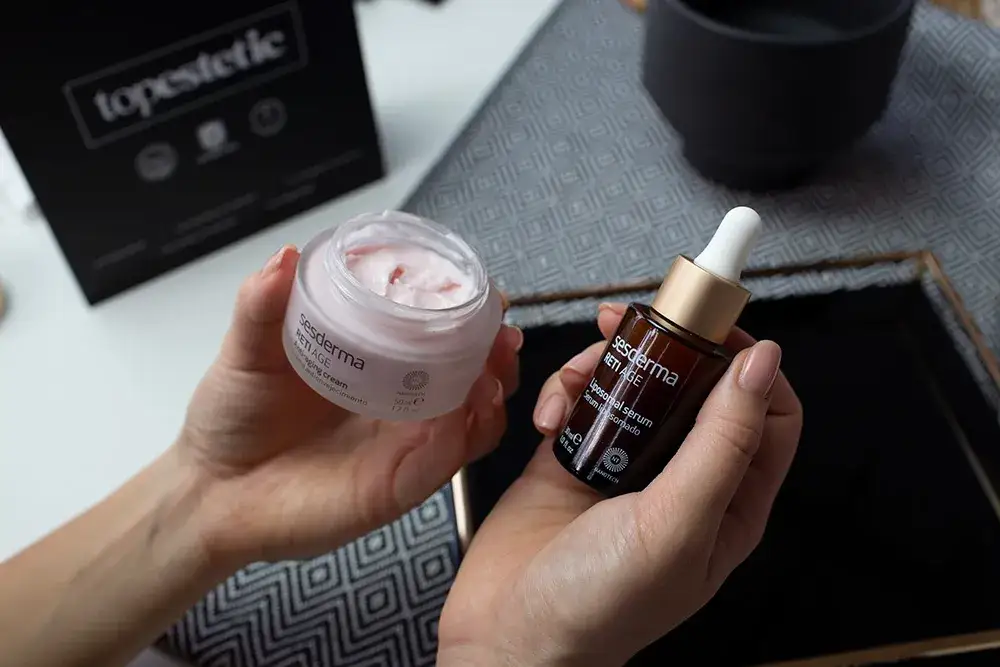 Czy na serum z retinolem nakładać krem? Odkryj, co musisz wiedzieć