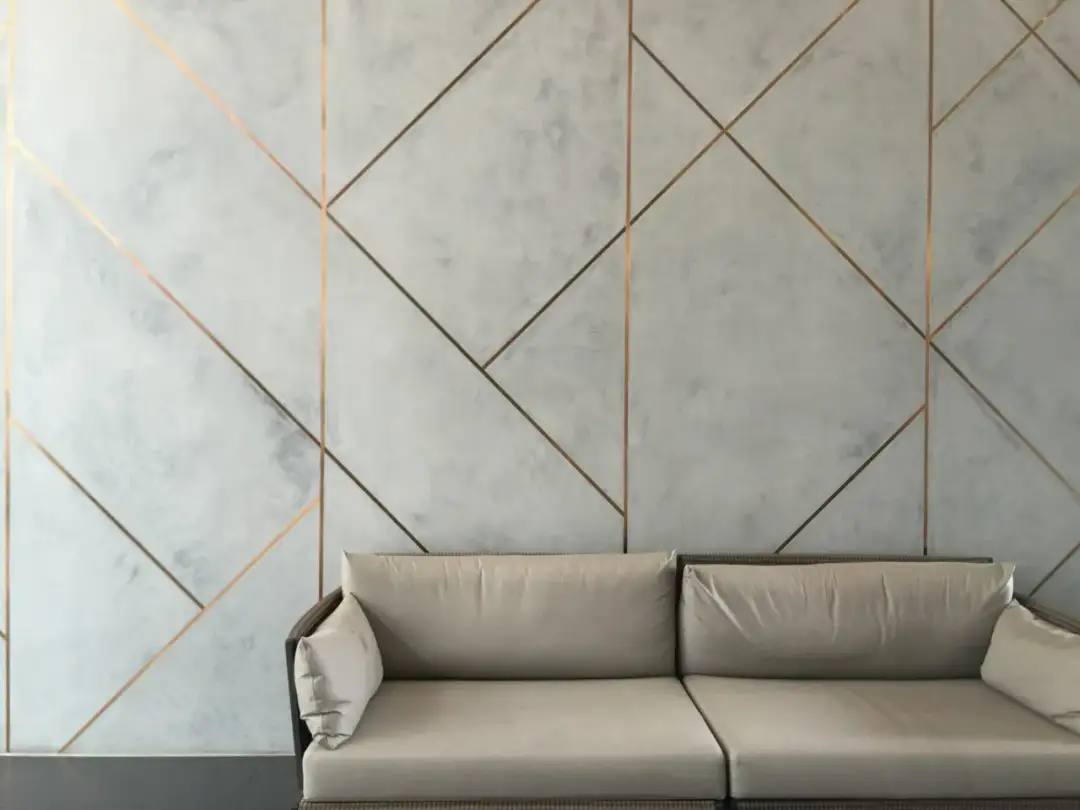 Tapeta jak tynk dekoracyjny: stwórz eleganckie wnętrze bez kłopotów