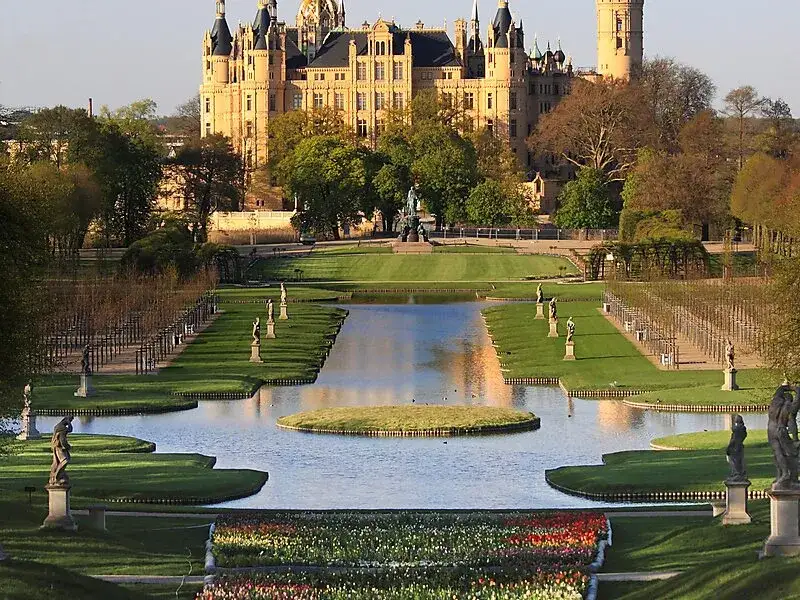 Zamek w Schwerinie: Fascynująca historia i niezwykła architektura