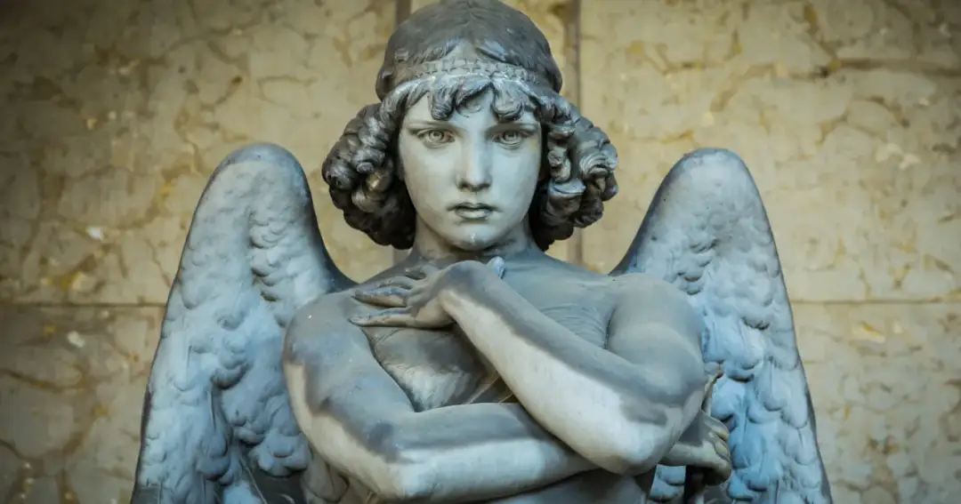 Co z duszą po pogrzebie? Różne wierzenia i emocje związane z utratą