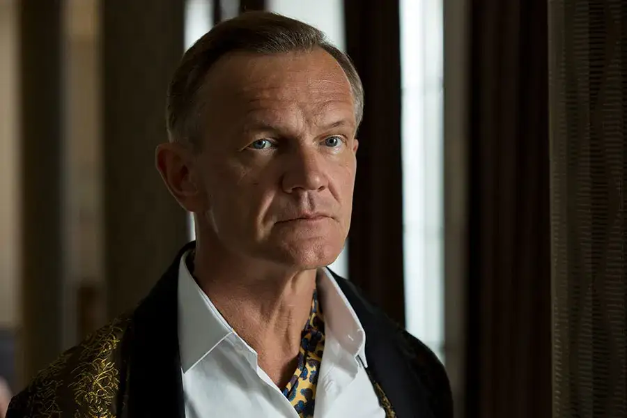 Cezary Pazura jako Gawron w Pitbull: Rola, która zaskoczyła fanów