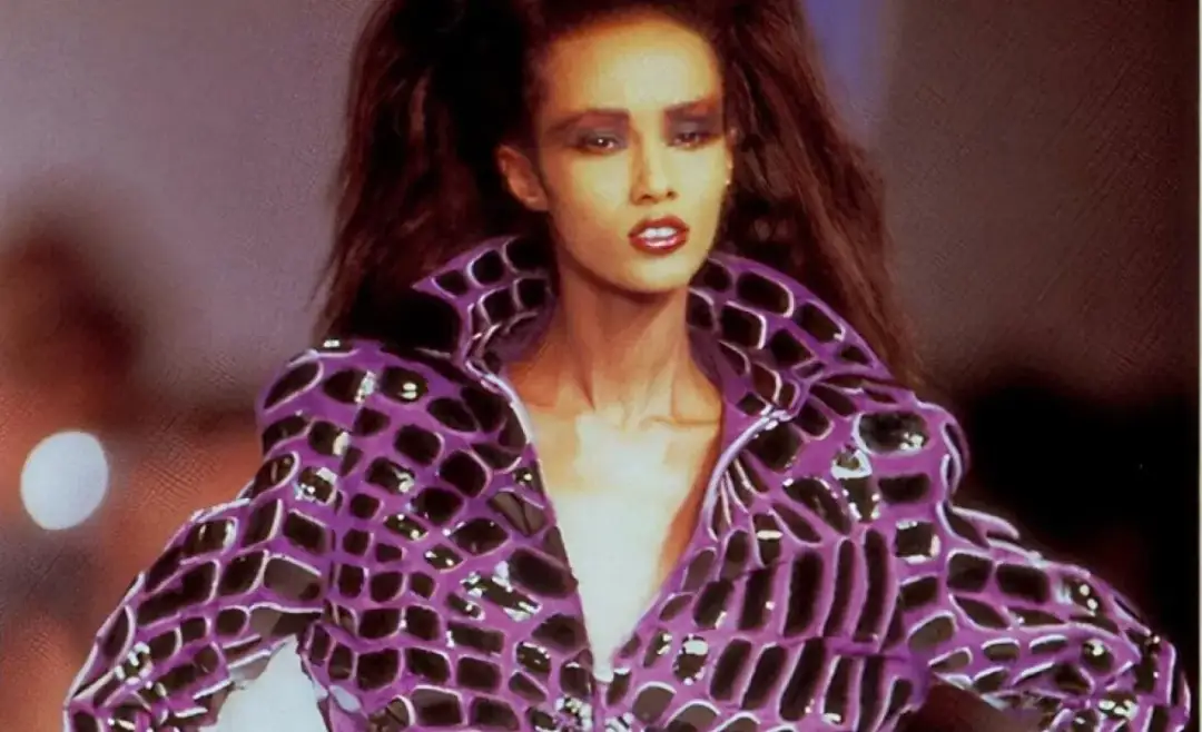 Cekiny lata 80: Jak wprowadzić je do współczesnych stylizacji?