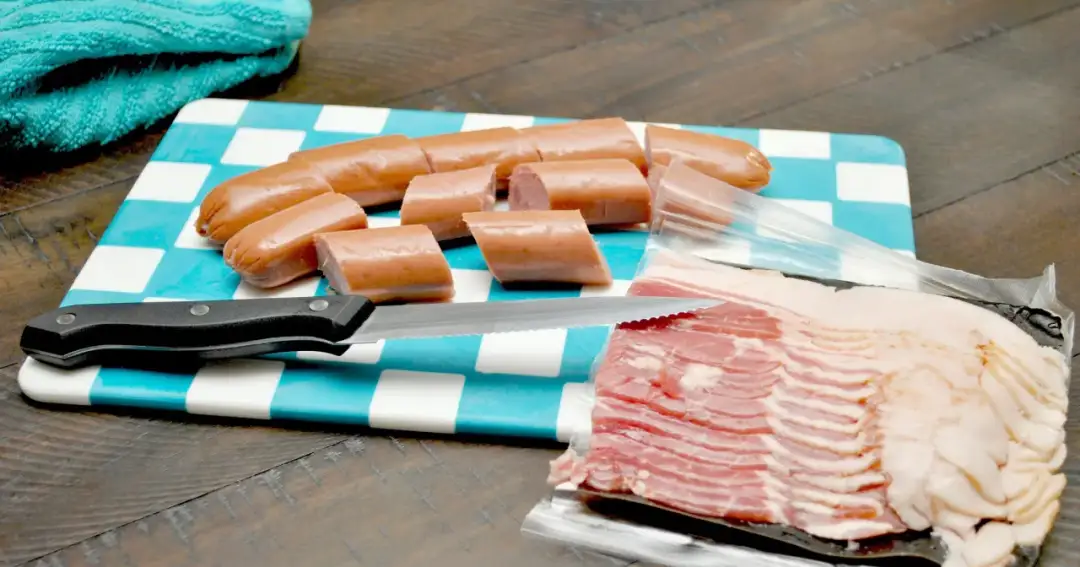 Ile mięsa na osobę? Oblicz idealną porcję na każdą okazję