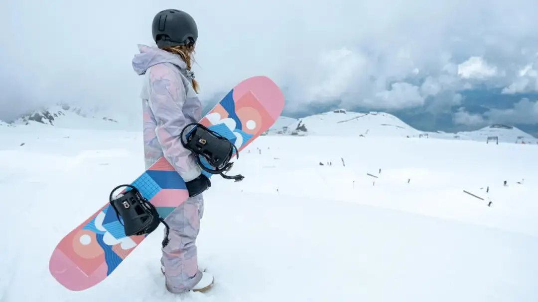 Jak dobrać deskę snowboardową, aby uniknąć błędów i cieszyć się jazdą
