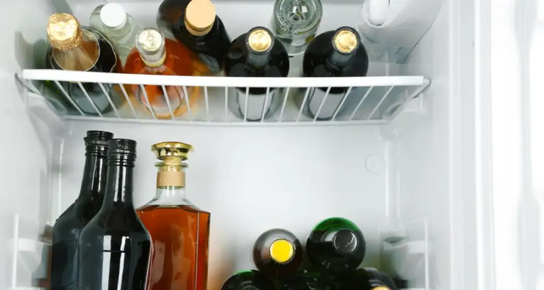 Ile może stać otwarte wino w lodówce, aby nie stracić smaku?