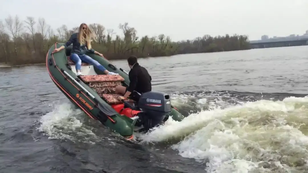 Jaki silnik spalinowy do łodzi wędkarskiej - uniknij kosztownych błędów