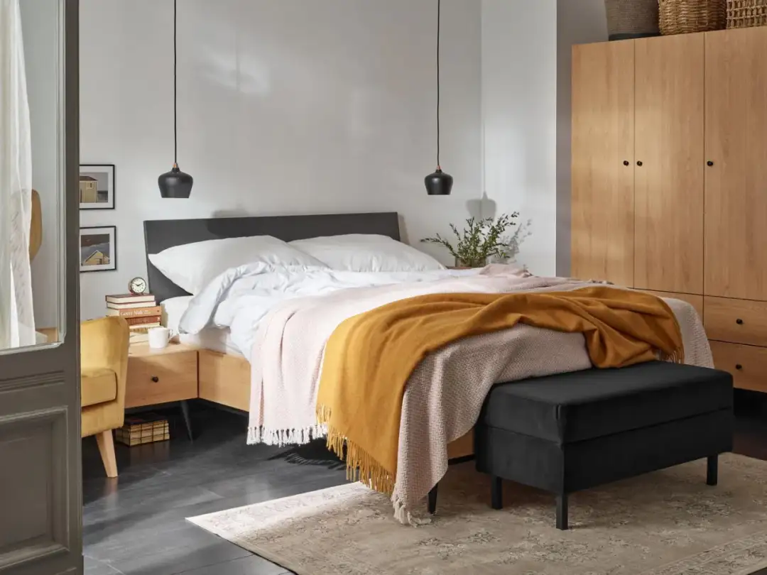 Jak ustawić łóżko w sypialni: 8 zasad dla lepszego snu