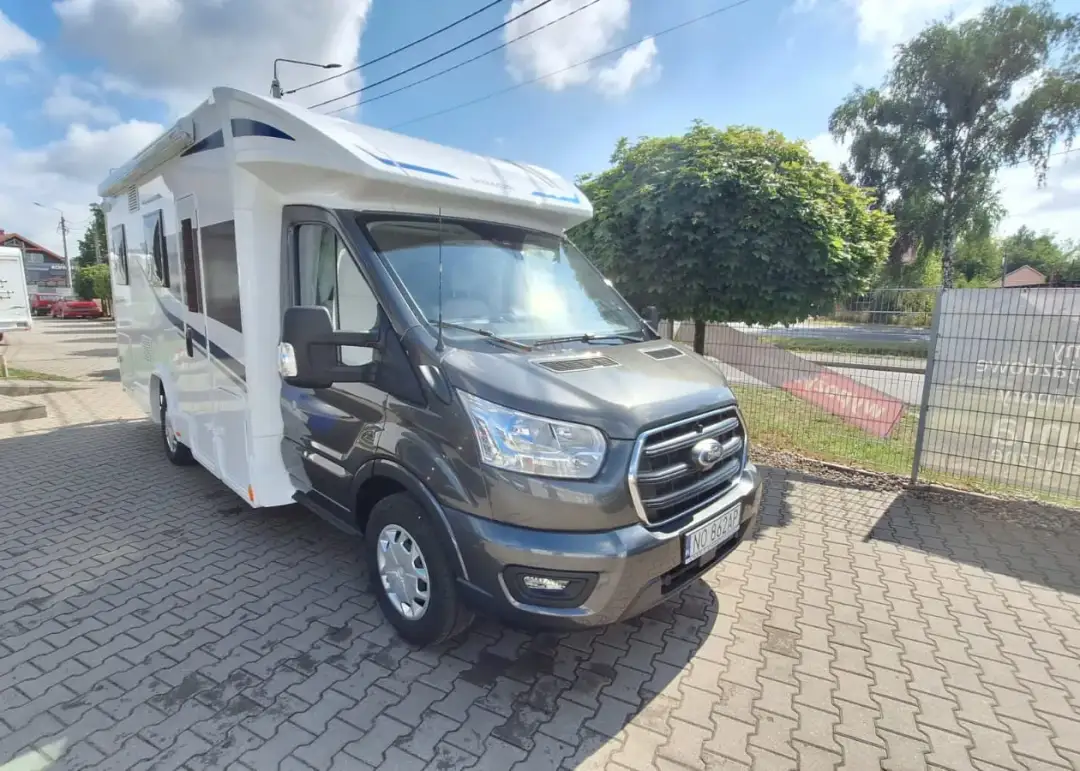 Kamper na ile osób? Sprawdź, ile osób pomieści Twój camper