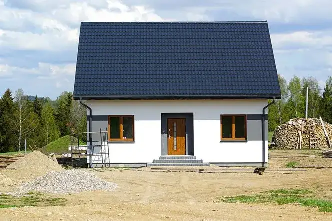 Jak wybudować dom nie mając pieniędzy i uniknąć dużych kosztów