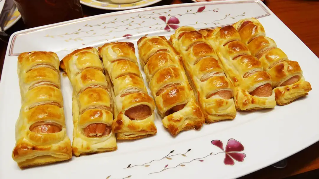 Najlepszy przepis na ciasto do parówek w cieście - krok po kroku