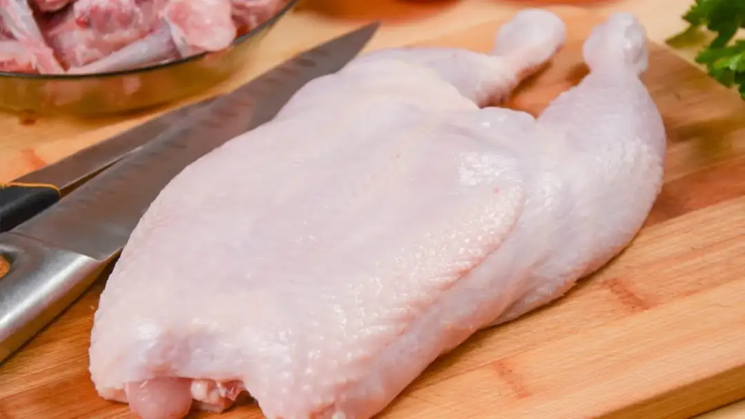 Jak wyjąć kości z kurczaka? Trybowanie krok po kroku. Sekret szefa!