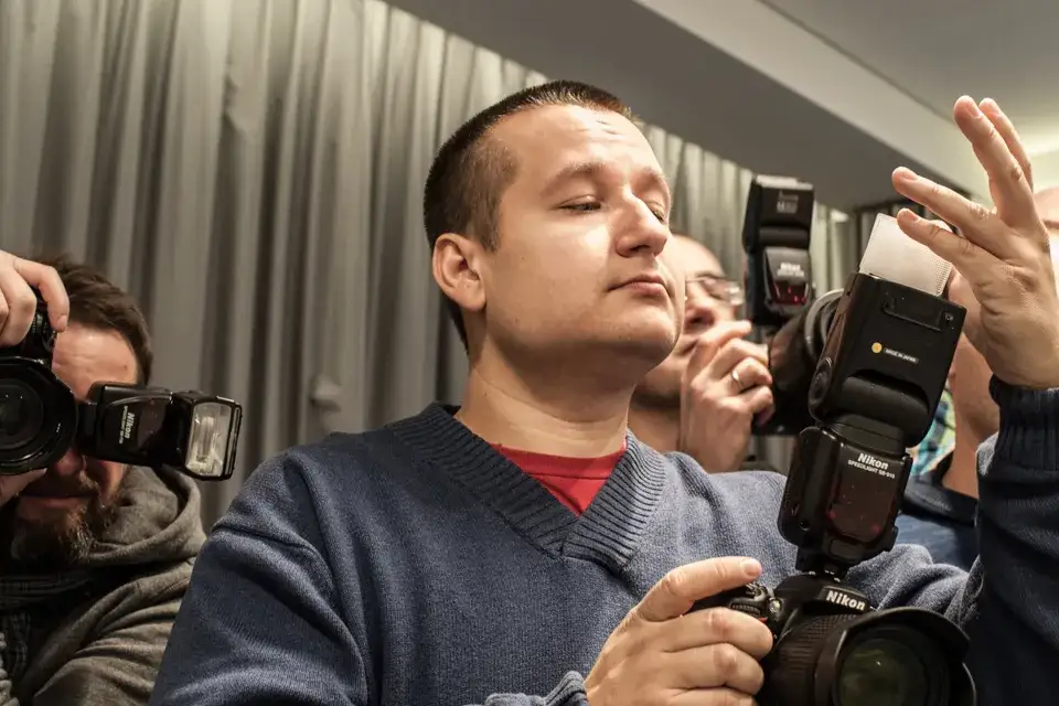 Jak wyłączyć lampę błyskową w aparacie Nikon i uniknąć niechcianego błysku