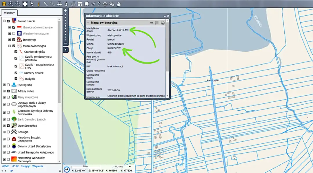 Okno z informacjami o działce ewidencyjnej na mapie.