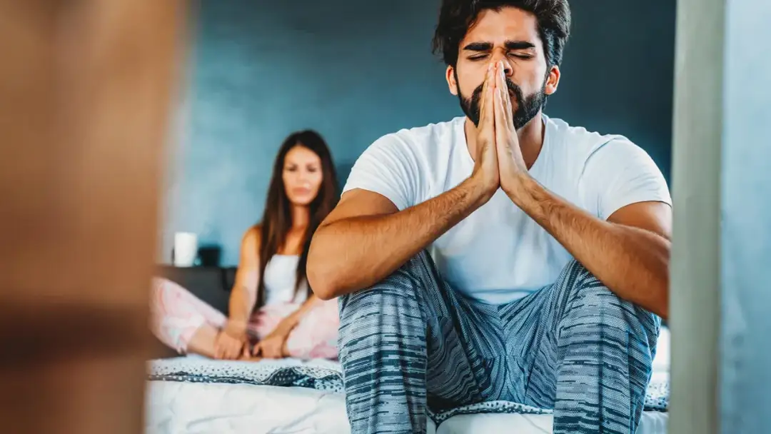 Gdy facet patrzy na inne - zrozum, reaguj mądrze, wzmocnij siebie