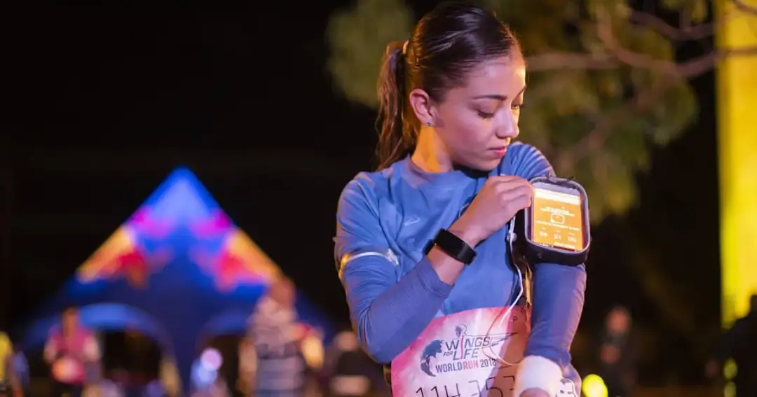 Jak wygodnie przechować telefon podczas biegania, aby uniknąć problemów