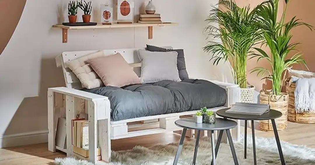 Jak zrobić kanapę z palet - proste kroki do stylowego mebla DIY