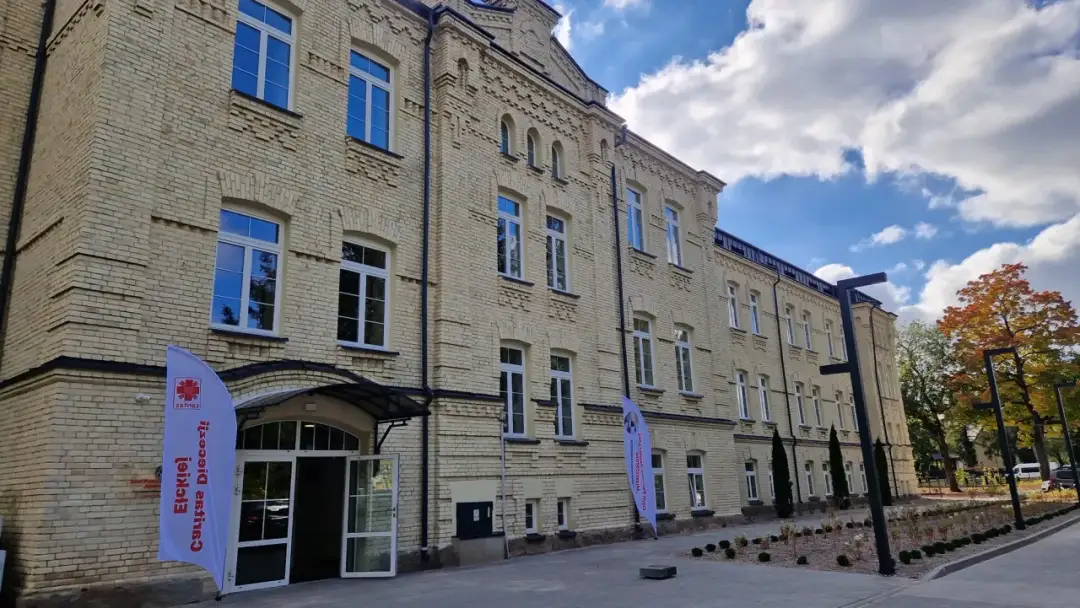 DPS Caritas Biskupice: Znajdź ciepło i opiekę. Jak się dostać?