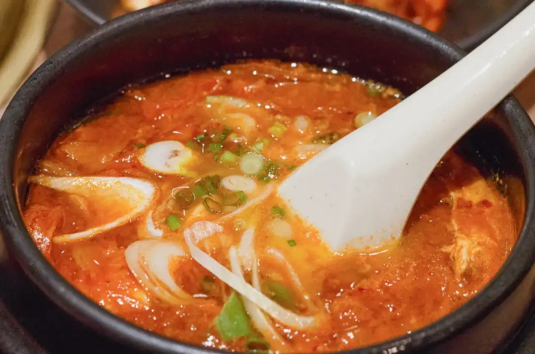 Zupa pekińska jak z restauracji: 3 filary idealnego smaku