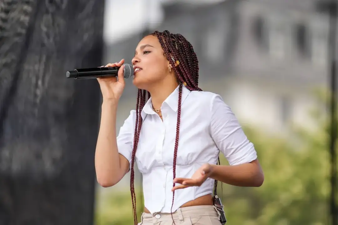 Sara James z The Voice - ile ma lat i jej niesamowite osiągnięcia